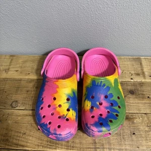 Crocs Classic Tie Dye Graphic Clog Electric Pink Multicolor Size W6 M4 - Picture 1 of 10