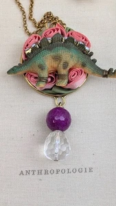 Collar y colgante de dinosaurio firmado por Lenora Dame Y2K nuevo con etiquetas - Anthropologie 2005 - Imagen 1 de 3