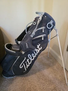 2025 Titleist Players 4 Stand Bag - Mint Condition - Picture 1 of 5