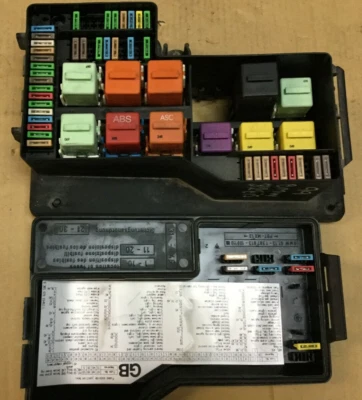 BMW 328IS 1999 caja de fusibles OEM Foto 1 de 4