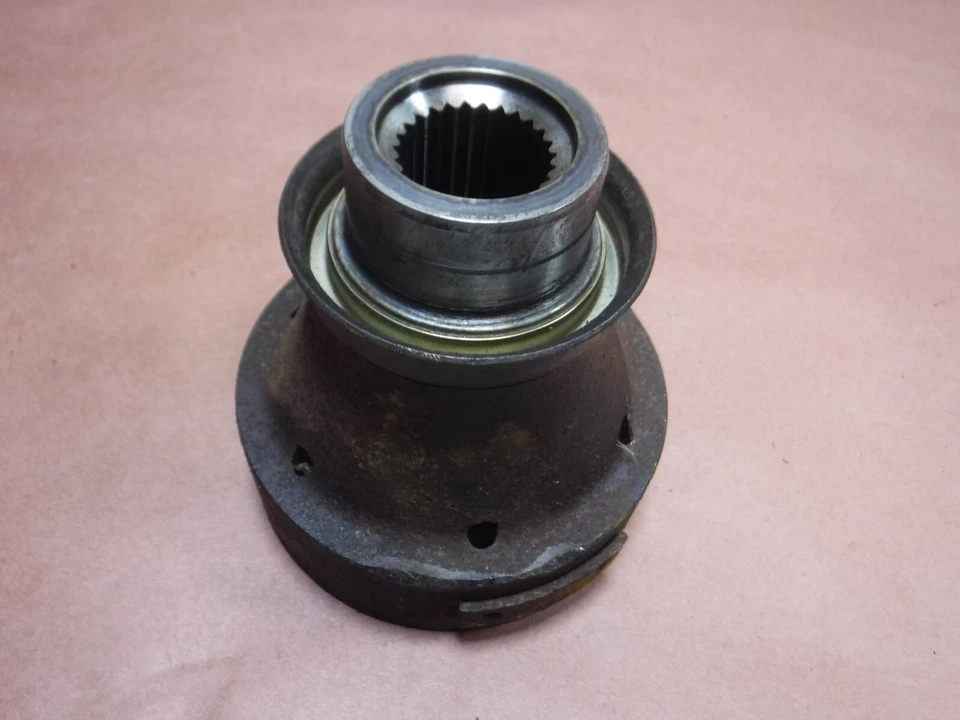 Brida yugo piñón eje delantero Jeep Liberty KJ 02-07 envío gratuito de fábrica  Foto 1 de 4