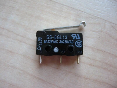 Omron Micro Limit Switch SS-5GL13 with Curved Tip Lever 5A 125VAC #E66AA - Image 1 of 4