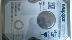 200 GB SATA Maxtor 6Y200M0 Hard Drive New - Picture 1 of 1