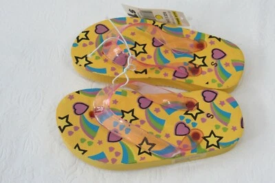 Sandalias Chanclas Talla Pequeña 5/6 Amarillas Estrellas y Corazones Niñas Pequeñas Foto 1 de 4