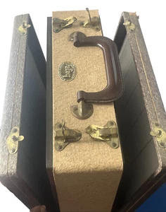 Vintage Baja Hartschalenkoffer für Filmaufbewahrung Foto zwei Dia von Barnett & Jaffe - Bild 1 von 21