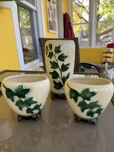 Set di 3 vasi vintage Royal Copley con piedi in foglia di edera - Foto 1 di 7
