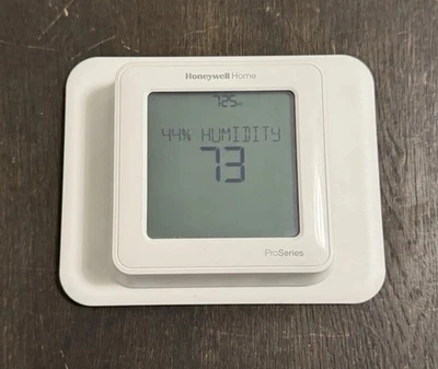 Honeywell T6 Pro Z-Wave Programmable Thermostat White TH6320ZW2003 NICE - Image 1 of 4
