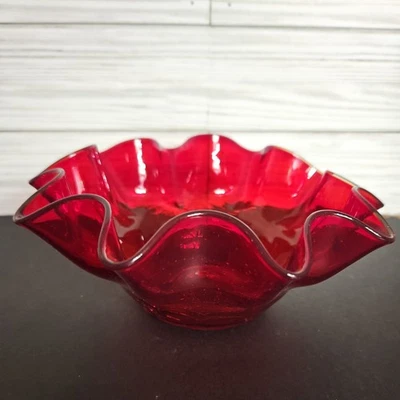 Hermoso plato/tazón de caramelo con volantes de vidrio artístico craquelado de colección fondo de pontil de 7"  Foto 1 de 4