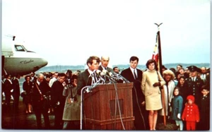 Avión de la familia Kennedy "The Caroline" Robert F. Kennedy - Postal - Imagen 1 de 2