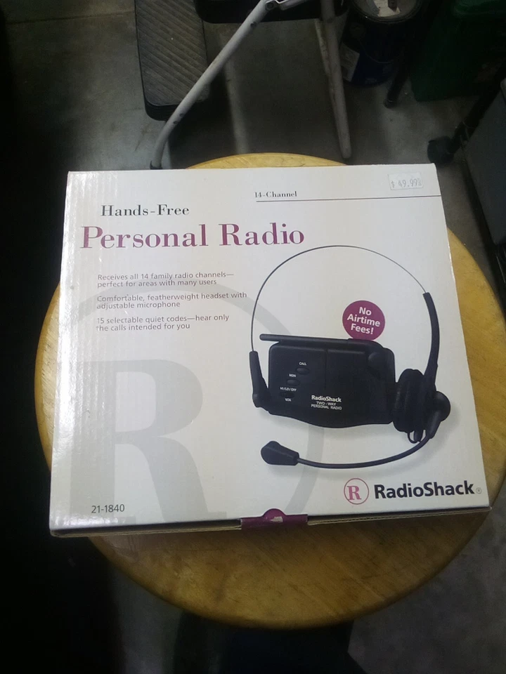VTG 21-1840 Radioshack 2-Way Hands Personal Radio (C2)