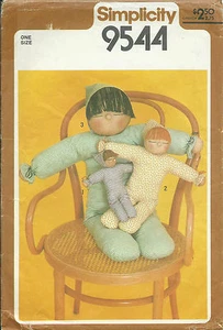 S 9544 patrón de costura MUÑECA DURMIENTE de peluche antigua en 3 tamaños coser juguete divertido - Imagen 1 de 1