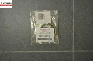 MITSUBISHI SPACE GEAR L300 REAR AXLE SHAFT OIL SEAL NEW GENUINE OEM MB393719 * - Picture 1 of 4