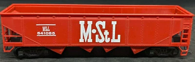 BACHMANN MStL 541085 RED QUAD HOPPER HO VINTAGE, WEIGHTED, Knuckle COUPLINGS - Image 1 of 4