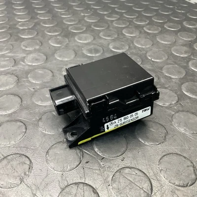 Módulo sensor de tensión del cinturón de seguridad Mercedes Benz 2003-2008 OEM Foto 1 de 4