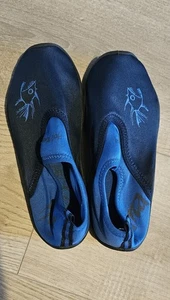 Blue Hot Tuna Child's Wetsuit Shoes Water Sports Beach Swimming Shoes size 2/3 - Picture 1 of 2