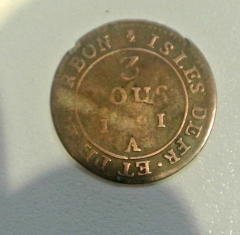 ISLES de FRANCE et de  BOURBON 3 SOUS 1781 A RARE fautè 7 et8 frappe faible Cover