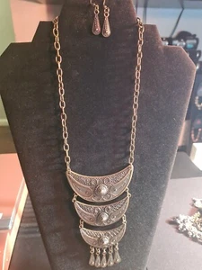 Paparazzi Jewelry Necklace ~Go STEER-Crazy - Brass - Picture 1 of 3