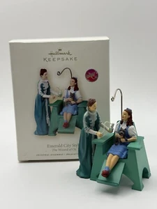 Hallmark 2008 "El Mago de Oz Esmeralda Estilo Ciudad" Ornamento - Imagen 1 de 4