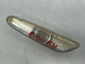 T507130 2006-2011 BMW 3 Series Fender Turn Signal Indicator Light 63136932997 RH - Picture 1 of 7