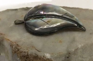 BEAUTIFULLY Carved ABALONE Paula Shell LEAF SS 925 Brooch Pin ECC TAXCO Mexico - Picture 1 of 11