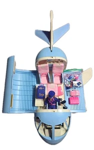 Avión y accesorios Barbie Jumbo Jet azul Mattel 1999 de colección - Imagen 1 de 8