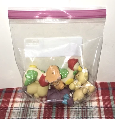 STRAWBERRY SHORTCAKE PETS, HUGE LOT OF 7 PLASTIC FIGURES, 2", VARIETY LOT! - Image 1 of 4
