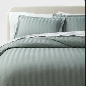 Set completo copripiumino e finta damascato a righe Threshold Luxe/verde teal regina - Foto 1 di 7