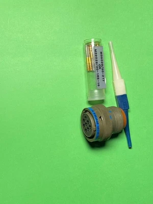Circular MIL Spec Connector Straight Plug MS3476W16-8S Includes 7 sockets & tool - Image 1 of 4