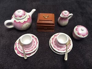 American Girl Doll Felicity Porcelain Colonial Tea Set, Complete Adult Collector