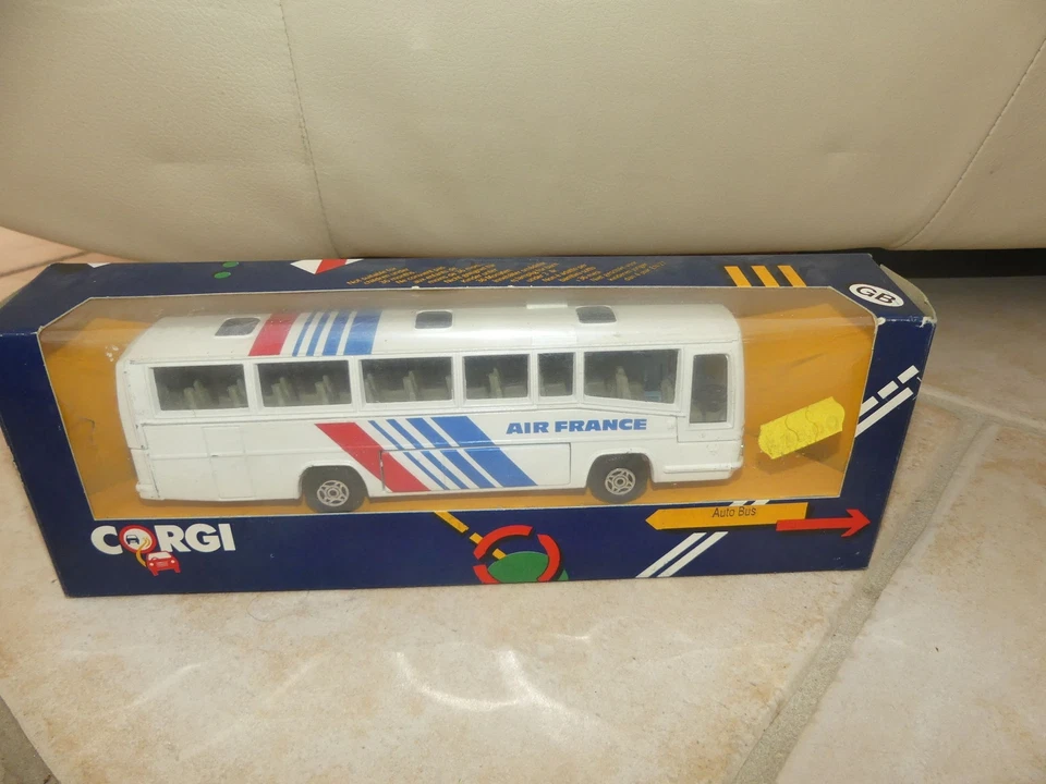 CAR PLAXTON COACH AIR FRANCE CORGI C771 vintage 1984 - Photo 1/1