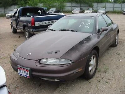 Luz trasera izquierda Qtr OEM para conjunto Aurora Foto 1 de 4