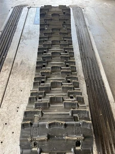 136x15x1.5 Camoplast Track 2.52pitch Skidoo Polaris Yamaha Arctic Cat 570-2111 - Picture 1 of 10