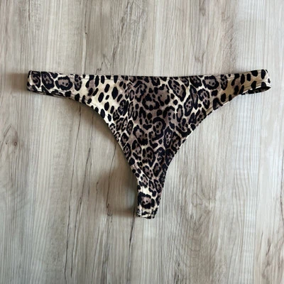 Tanga de bikini de algodón con estampado de guepardo para mujer 8 natación de ASOS Foto 1 de 4