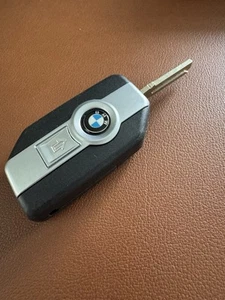 Great Condition - BMW Smart Flip Key Fob - 2 Buttons OEM YG0HUF5750 - Tested - Picture 1 of 4