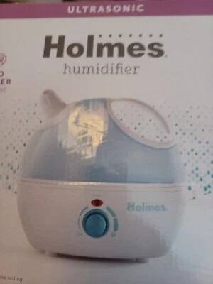 New! Holmes Ultrasonic humidifier No Filter 18 Hours Adjustable Mist CompactSize - Image 1 of 2