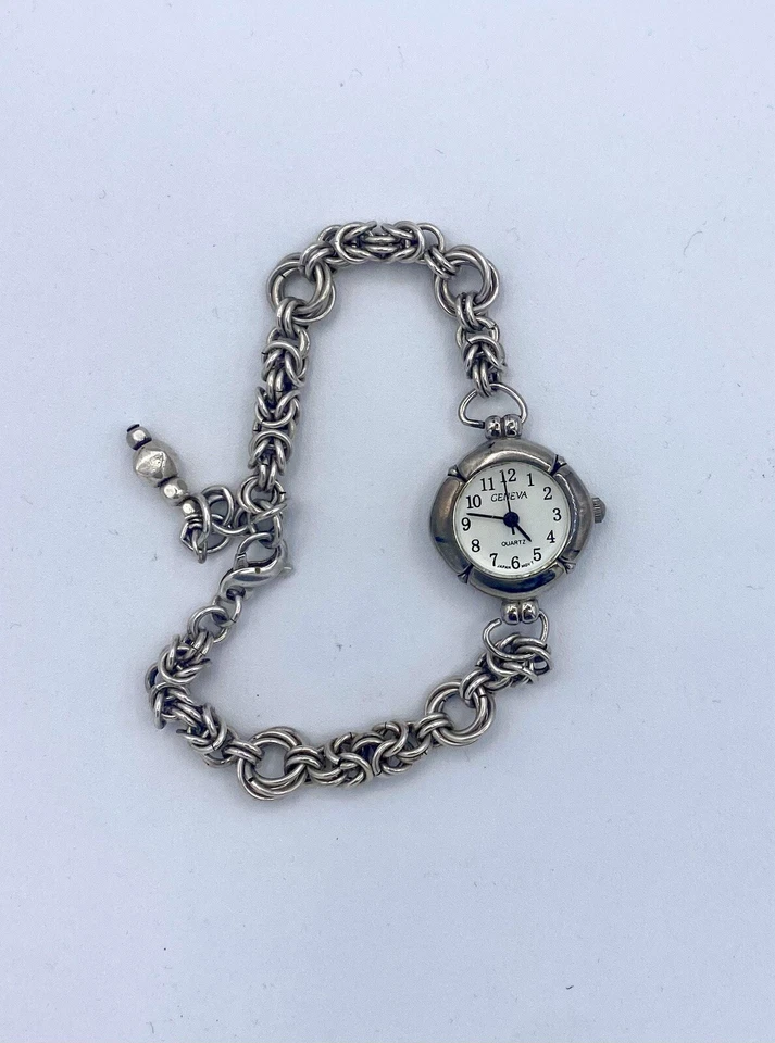 Reloj de pulsera Geneva de cuarzo de plata esterlina para dama — ¡Pulsera de talla grande! ¡Funciona! Foto 1 de 3