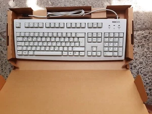 Cherry Tastatur - Modell - G83-6199 hellgrau, USB, DE-Layout (Maxdata labeled) - Bild 1 von 12