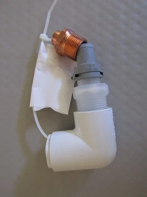 Conexión de succión para silla dental Adec Foto 1 de 4