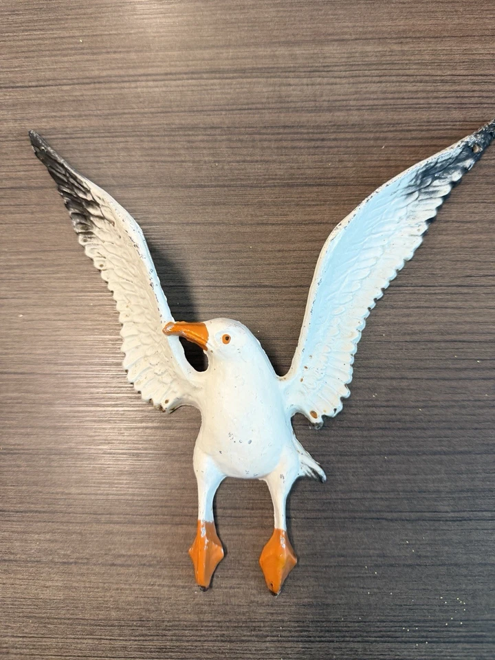 Enamel Aluminum Seagull Wall Mount VTG Indoor Outdoor Coastal Cottage Decor Iron - Image 1 of 4