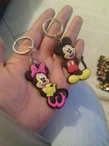 🇬🇧 Mickey and Minnie keyring keychain ideal gift for kids on any occasion 🇬🇧 - Picture 1 of 13