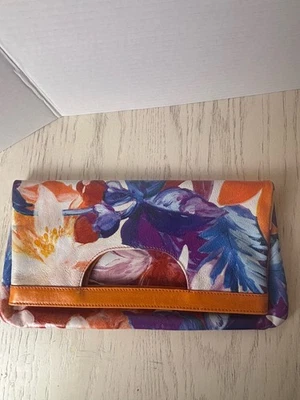 Bolsa tote de couro dobrável Maurizio Taiuti feita na Itália design floral - Imagem 1 de 4
