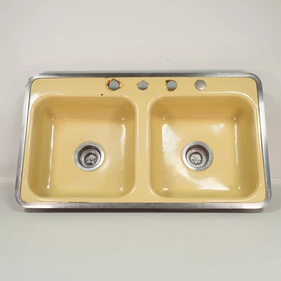 Fregadero de lavabo doble esmaltado amarillo mantequilla vintage - cocina de mediados de siglo granja Foto 1 de 4
