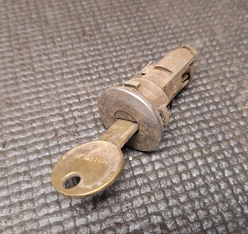 1960-е 1970-е Rambler Замок Багажа Тамблер с Ключом ДОСТАВКА ПО ВСЕМУ МИРУ - Изображение 1 из 3