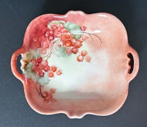 Plato de baratija de porcelana vintage de bayas rojas pintado a mano elegante núcleo de cabaña - Imagen 1 de 3