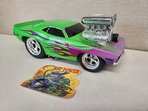 HOT Muscle Machines 1/18 Diecast 1970 Cuda Green & free Rat Fink sticker - Picture 1 of 6