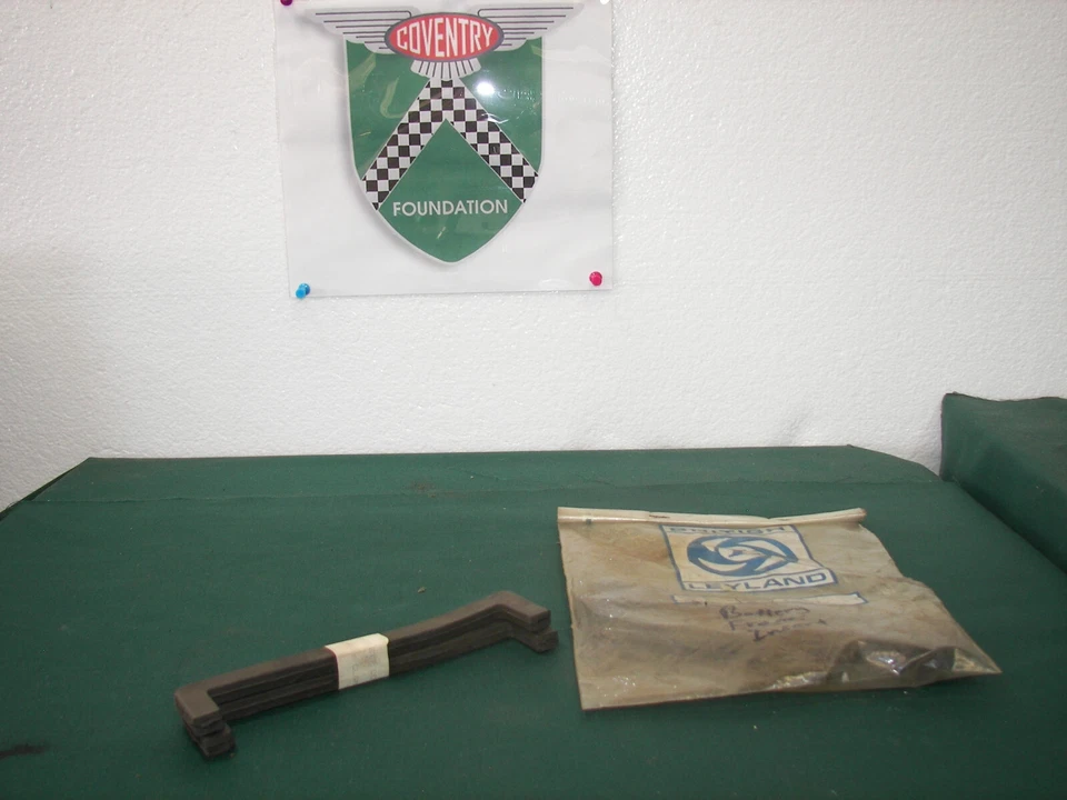 Soporte de batería Jaguar tipo E 1961-1971 C19506 Foto 1 de 1