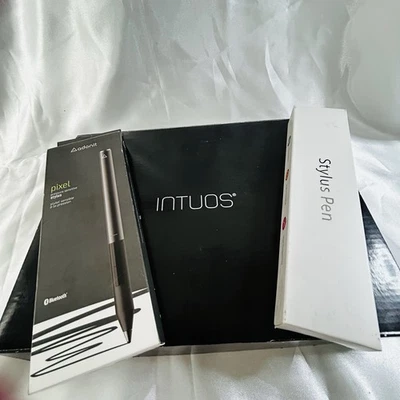 Wacom Tablet Intuos Small Touch Drawing CTH-490 + Adonit Pixel Stylus Pens - Image 1 of 4
