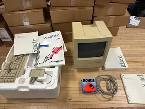 Macintosh Classic M0435LL/A Vintage 1990 Apple Computer With Keyboard - IN BOX! - Picture 1 of 8