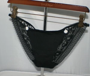 Victoria's Secret Sexy Bikini Black Panties Daisies Flowers Underwear Sz L NEW - Picture 1 of 4