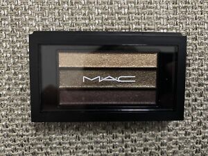 BN " MAC " COLLECTIVE CHIC VELUXE PEARLFUSION EYE SHADOW TRIO ! LIMITED EDITION